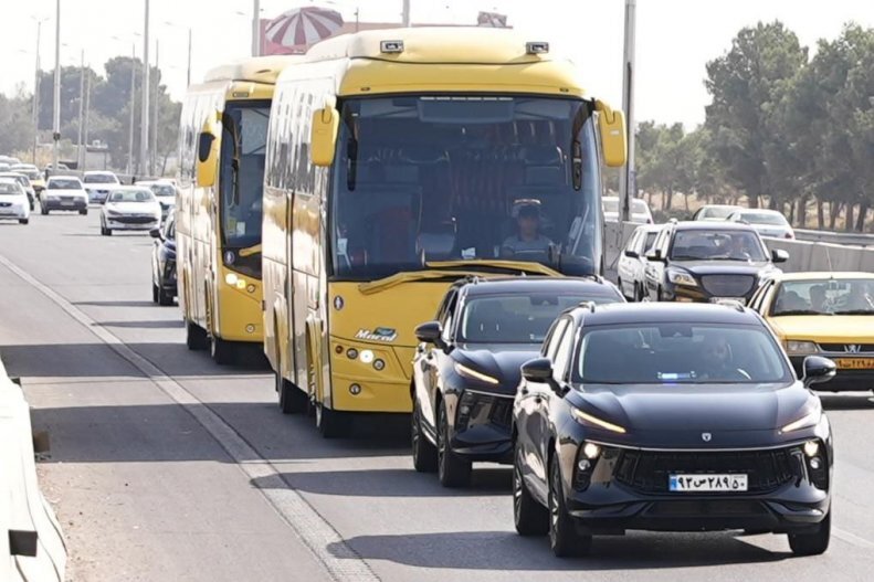 (عکس) اتوبوس زرد رنگ النصر در خیابان‌های تهران
