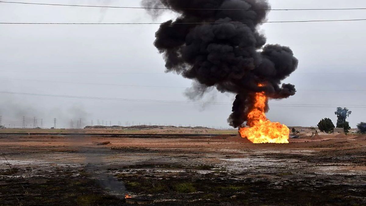(ویدئو) انفجار وحشتناک لوله نفت حوالی هرمزگان
