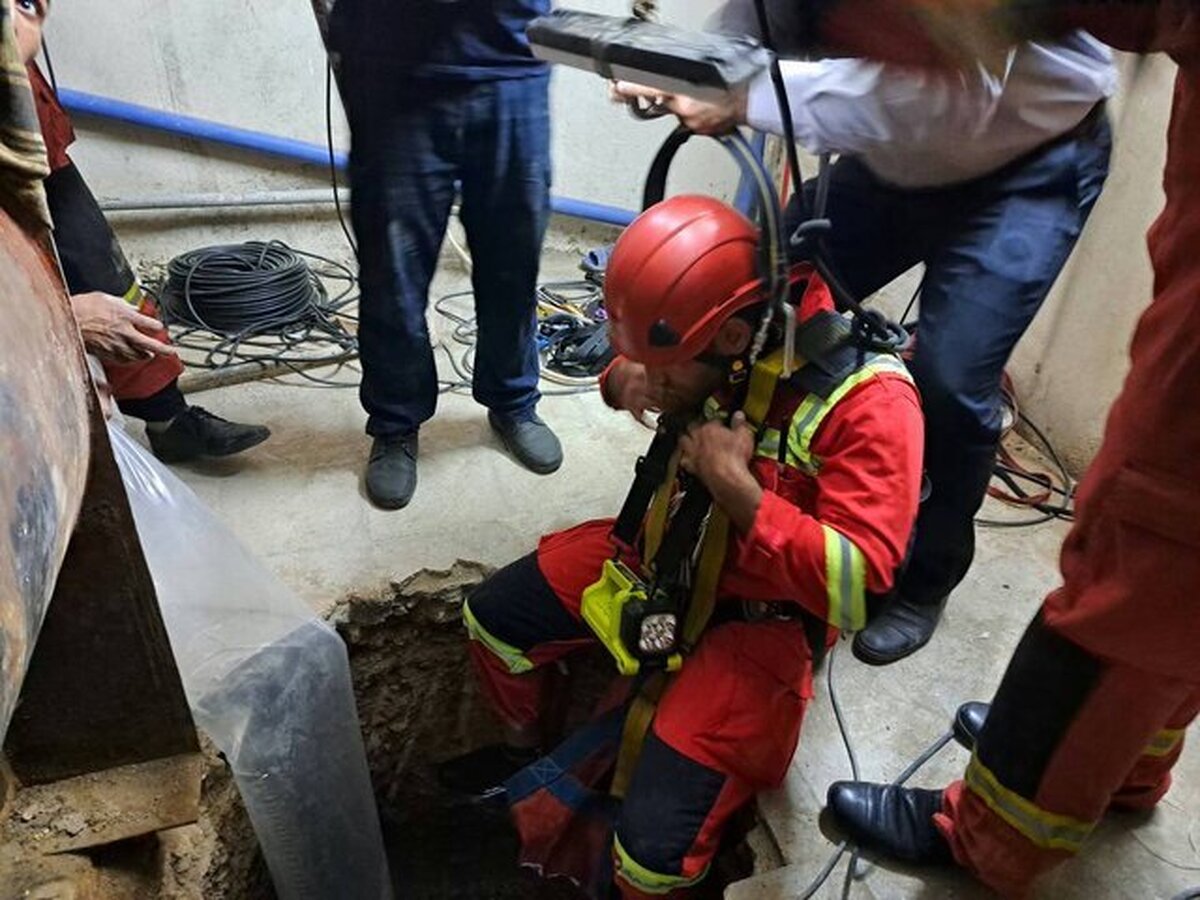 سقوط مرگبار کارگر افغان به عمق ۸۰ متری چاه آب در تهران