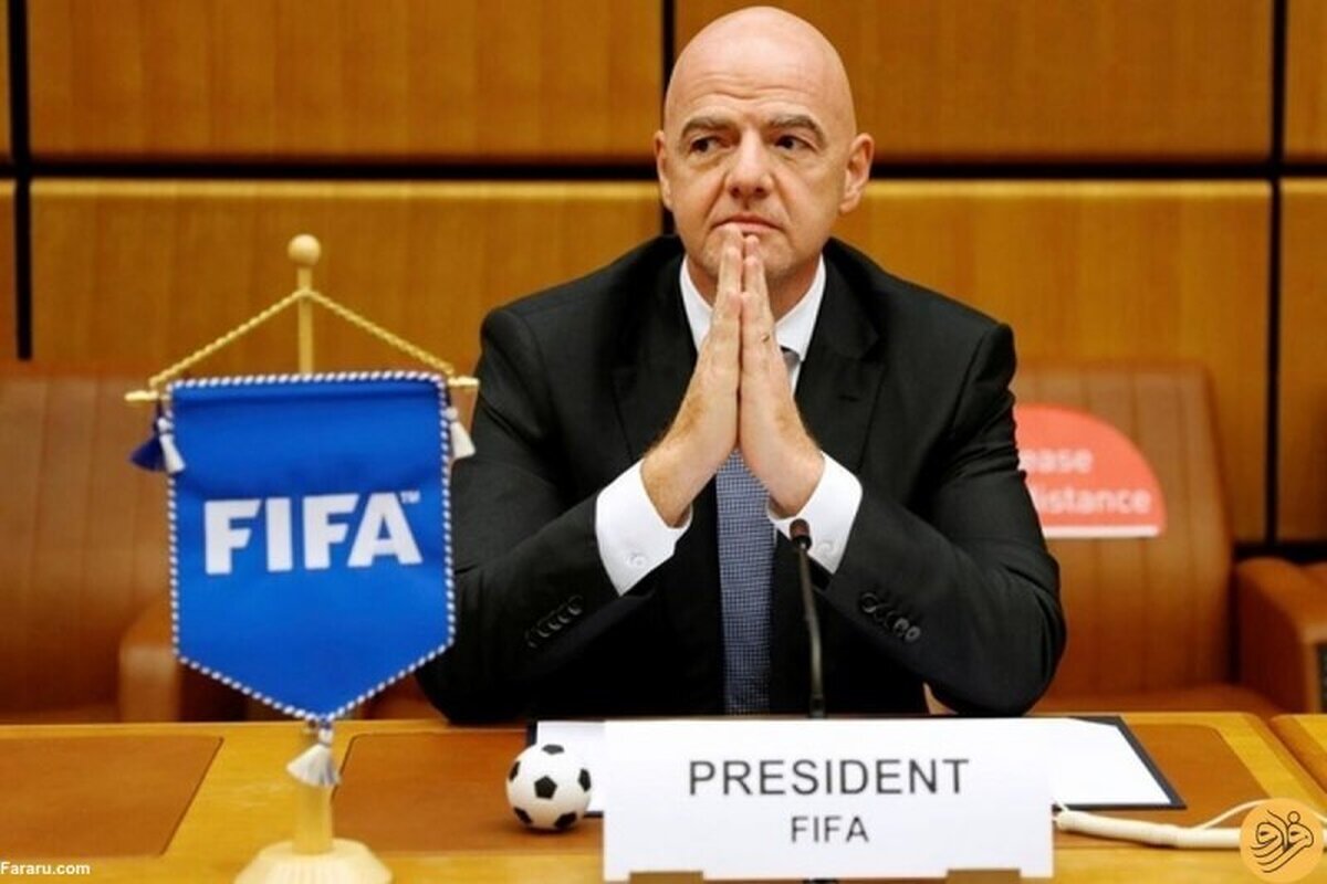 (عکس) حرکت جنجالی رئیس فیفا در افتتاحیه لیگ فوتبال آفریقا