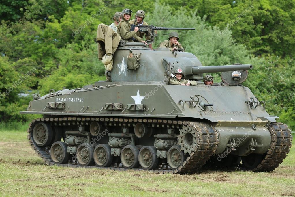 ۱۲ تانک تعیین کننده و تاثیرگذار تاریخ نظامی جهان؛ از M۴ Sherman تا Renault FT-۱۷