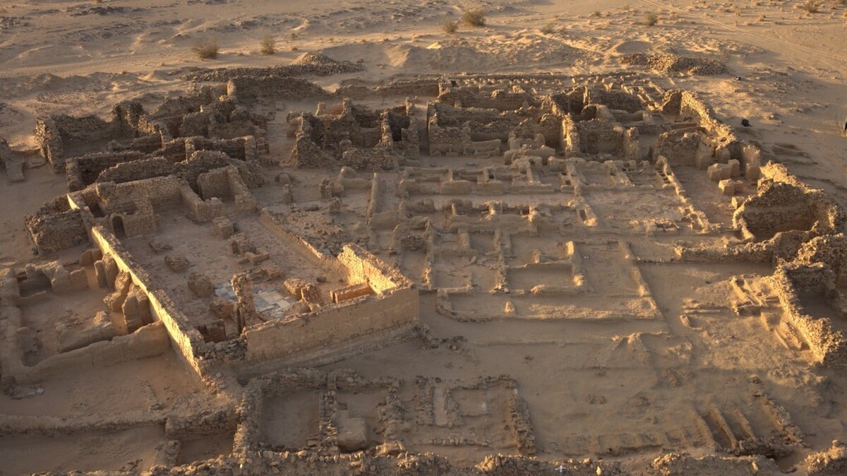 (تصاویر) کشف حیرت انگیز خالکوبی «مسیح» روی جسد ۱۳۰۰ ساله در سودان