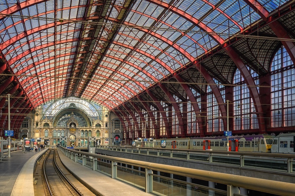 این ایستگاه راه آهن یک اثر هنری است!