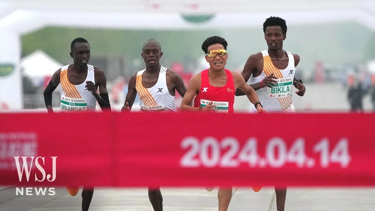 (ویدئو) دوندگان آفریقایی به دونده چینی اجازه دادند تا قهرمان شود!