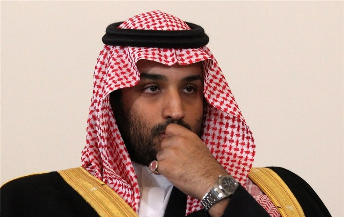(تصویر) استایل بن سلمان در محل کار؛ رونمایی ولیعهد عربستان از دفتر کارش!