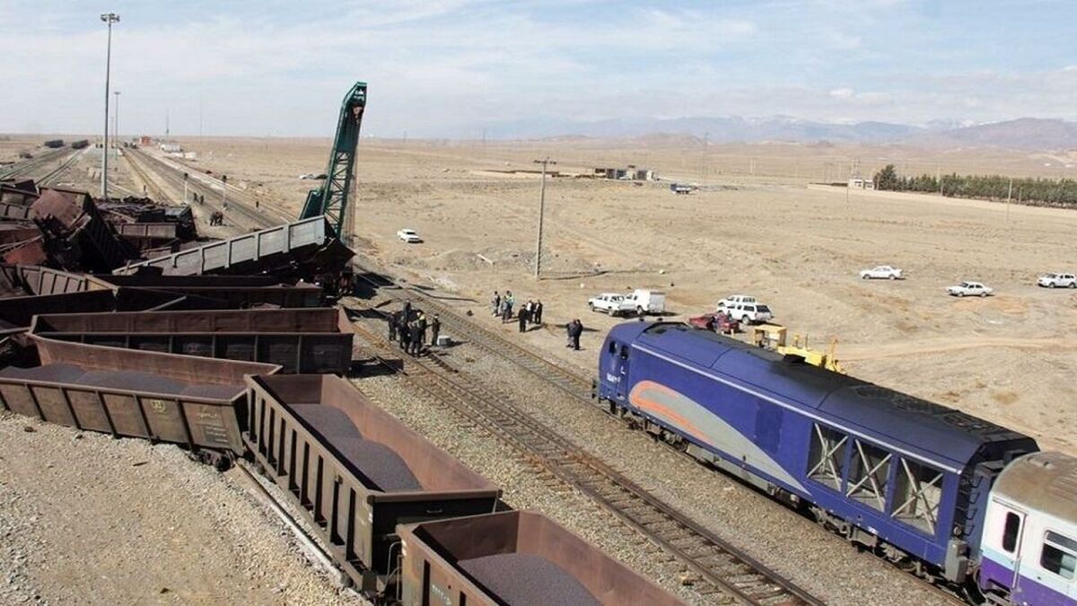 مسیر راه آهن تهران - جنوب همچنان مسدود