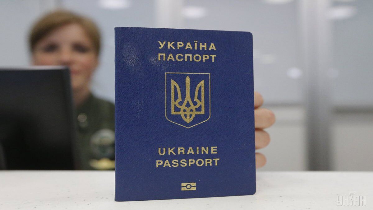 اوکراین صدور گذرنامه برای مردان خارج‌نشین را متوقف کرد