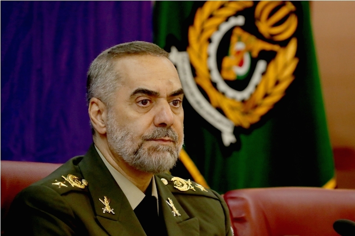 وزیر دفاع: حمله ایران به اسرائیل یک هشدار محدود بود؛ به دنبال جنگ نیستیم