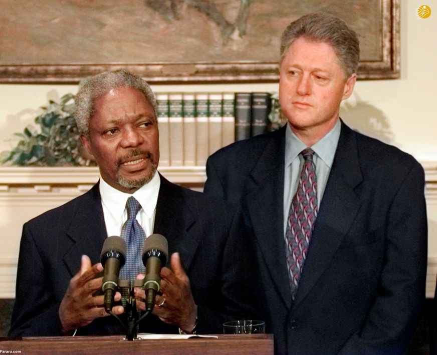 کوفی عنان در یک کنفرانس خبری مشترک با رییس جمهور آمریکا، بیل کلینتون در کاخ سفید. (1997)