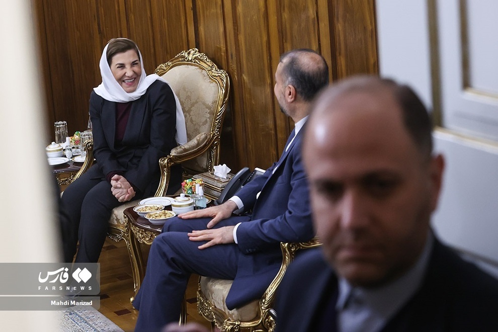 حجاب مشاور بشار اسد در دیدار با امیرعبداللهیان