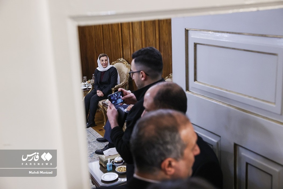 حجاب مشاور بشار اسد در دیدار با امیرعبداللهیان