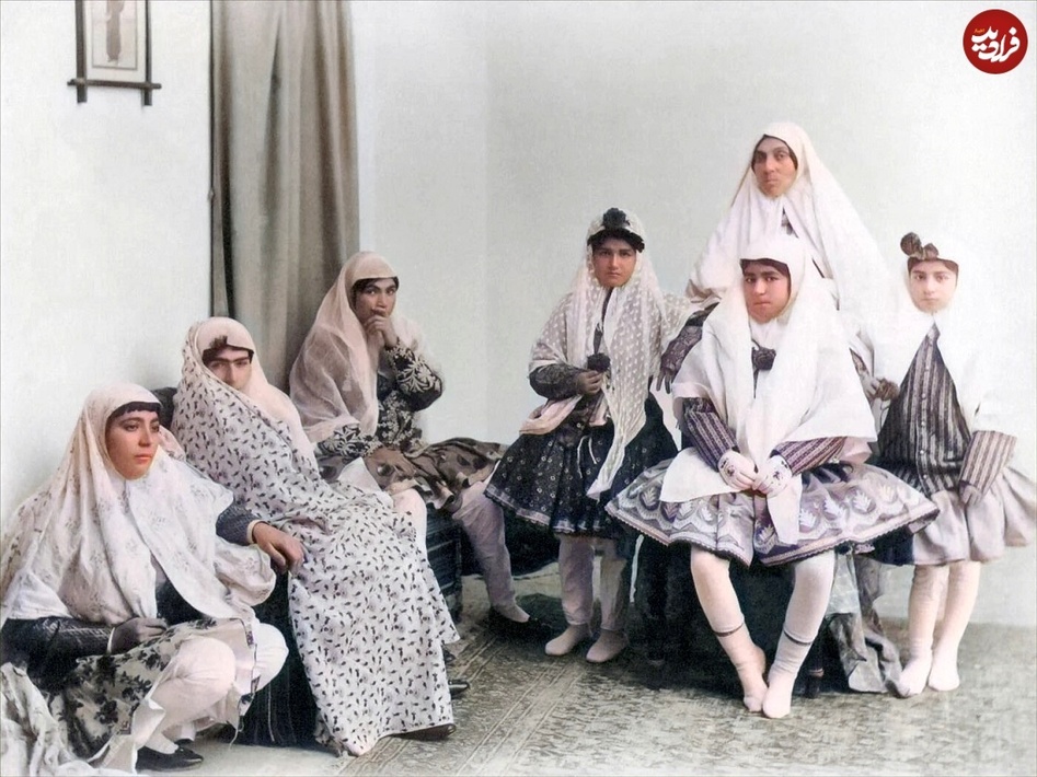 چهرۀ متفاوت زنان عصر قاجار در عکس‌های رنگی 