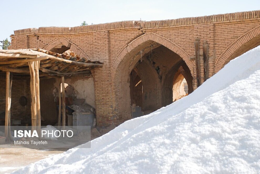 اصفهان در حال تَرَک خوردن است! + تصاویر