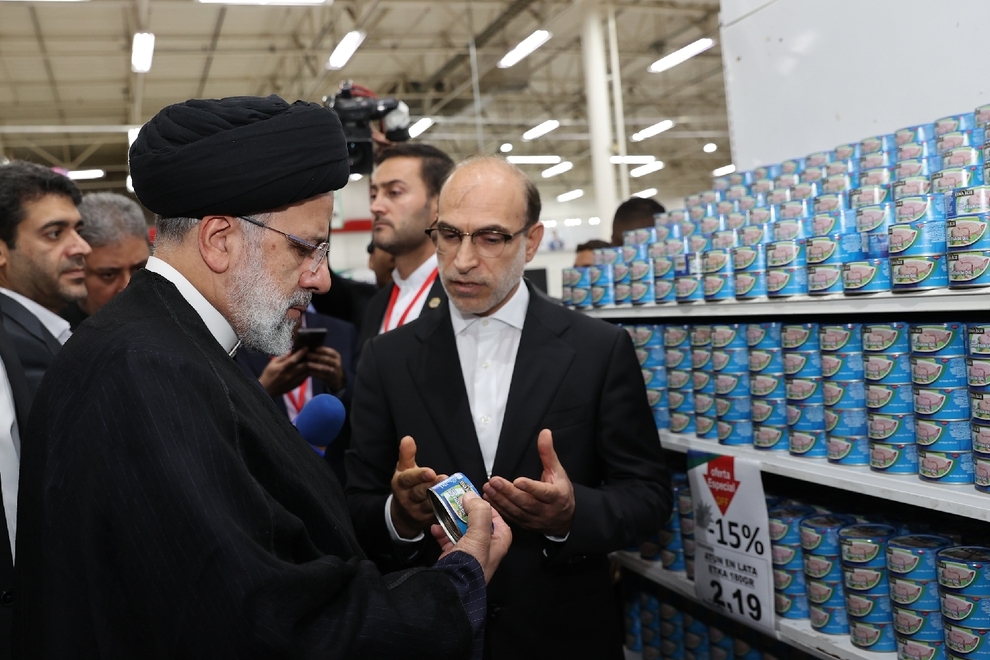 بازدید رئیسی از فروشگاه ایرانی در کاراکاس