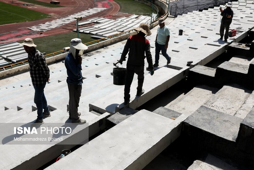تصاویری از روند بازسازی ورزشگاه خسته آزادی