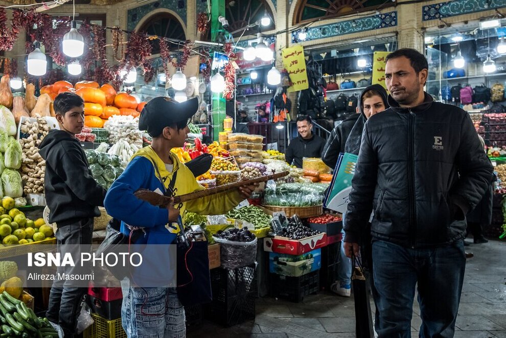 تصاویر | حال و هوای تهران در آستانه شب یلدا
