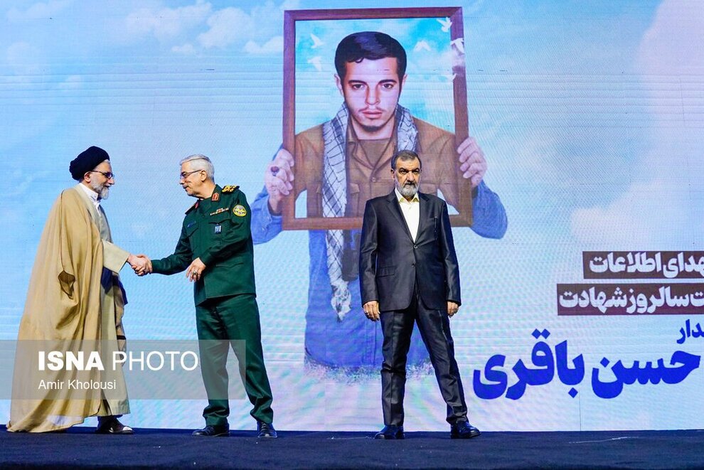 حضور محسن رضایی در مراسم گرامیداشت شهدای اطلاعات عملیات سپاه | عکس