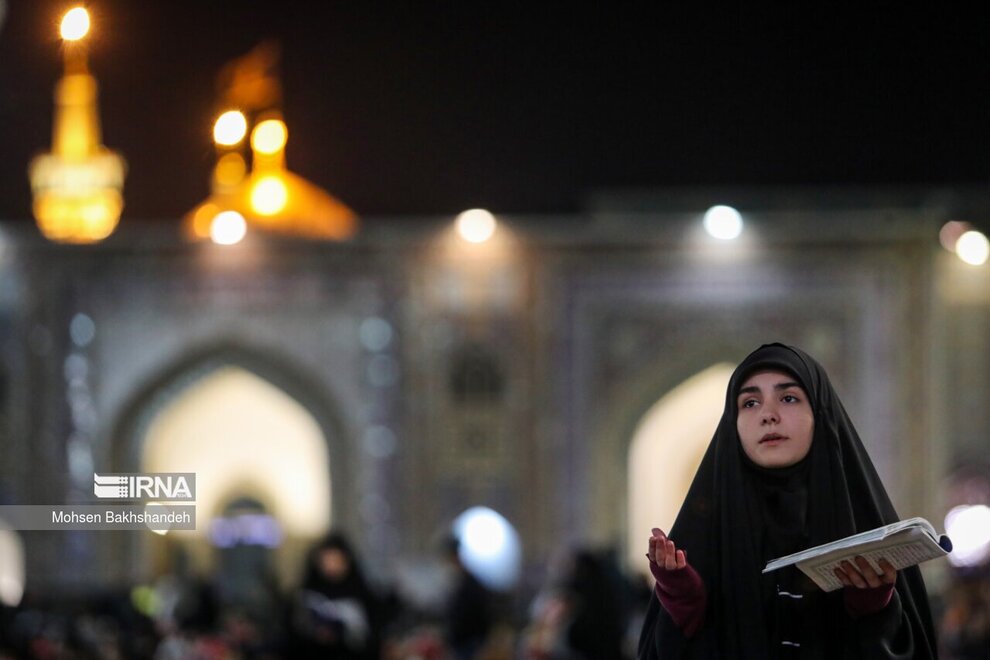 تصاویر احیای شب نوزدهم ماه رمضان در حرم حضرت امام رضا (ع)
