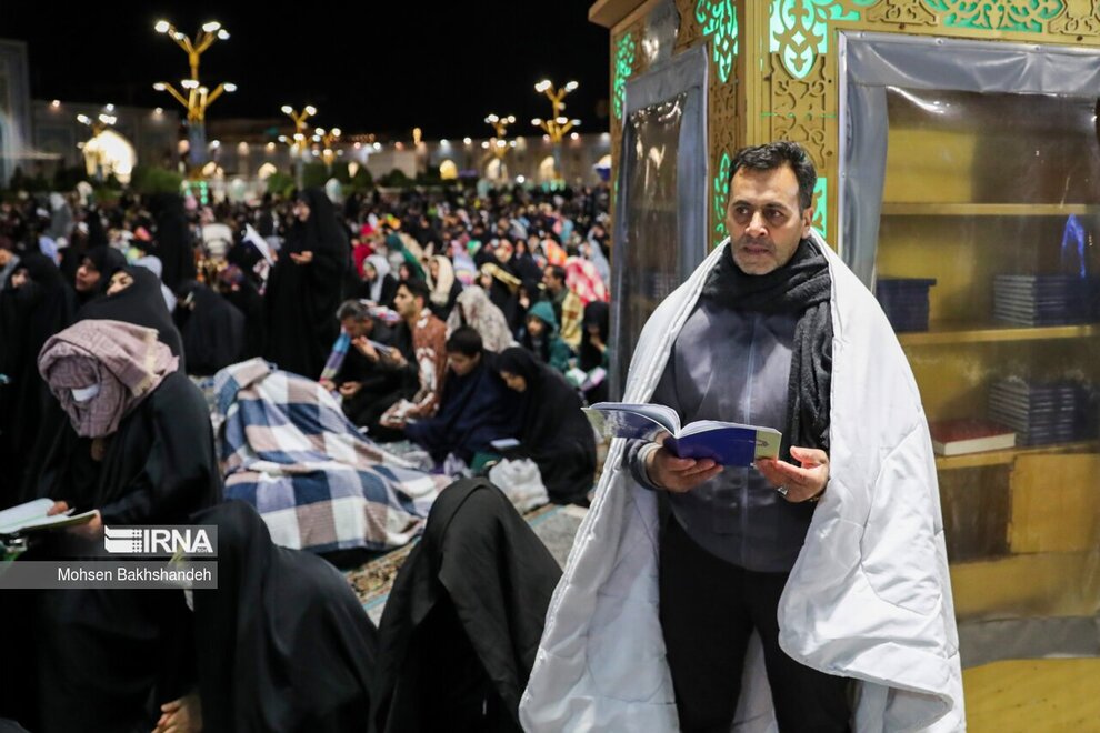 تصاویر احیای شب نوزدهم ماه رمضان در حرم حضرت امام رضا (ع)
