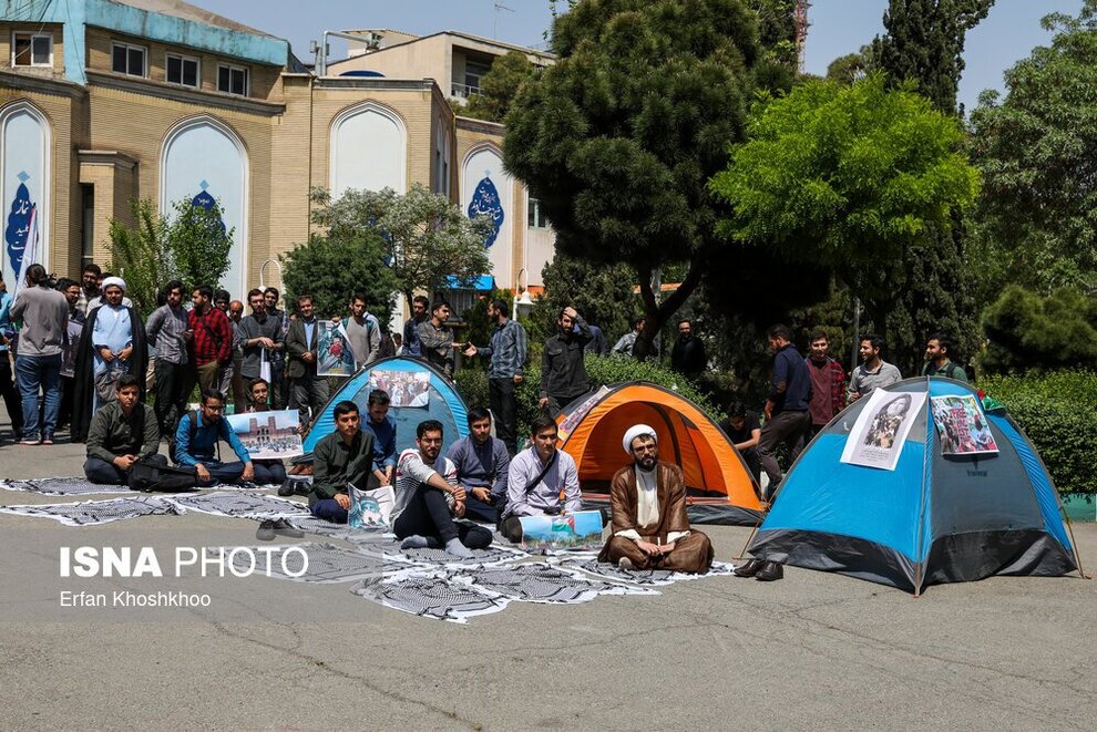 دانشجویان تهرانی چادر زده و تحصن کردند