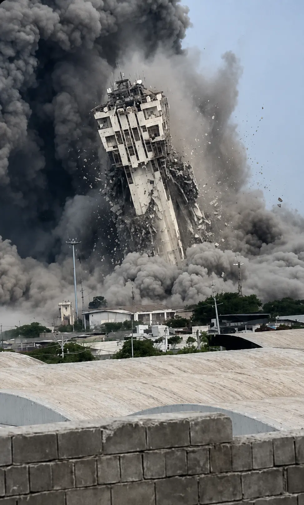 سقوط برج مراقبت چابهار