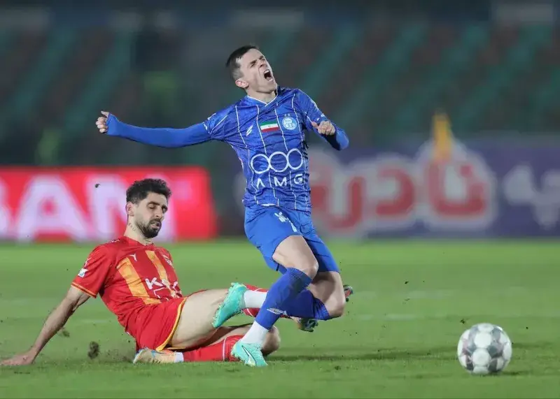 استقلالی‌ها