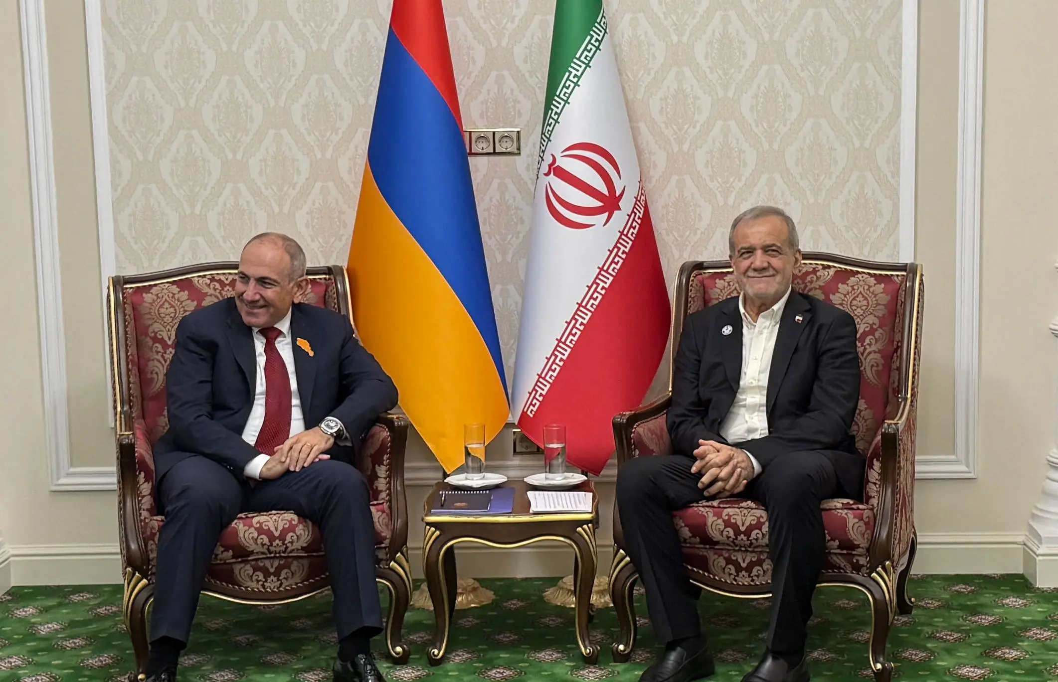 پزشکیان و پاشینیان
