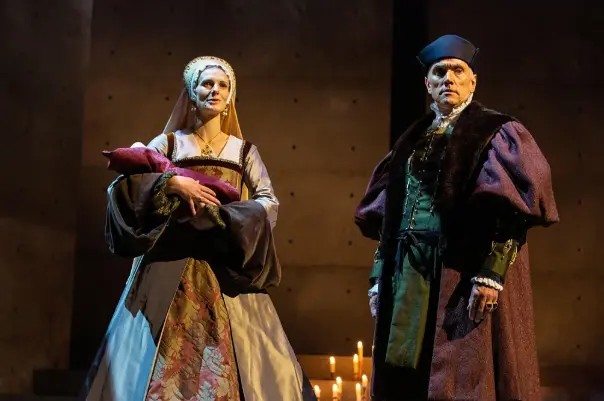 نمایش ولف هال