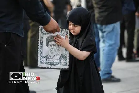 مراسم وداع با رهبر شهید