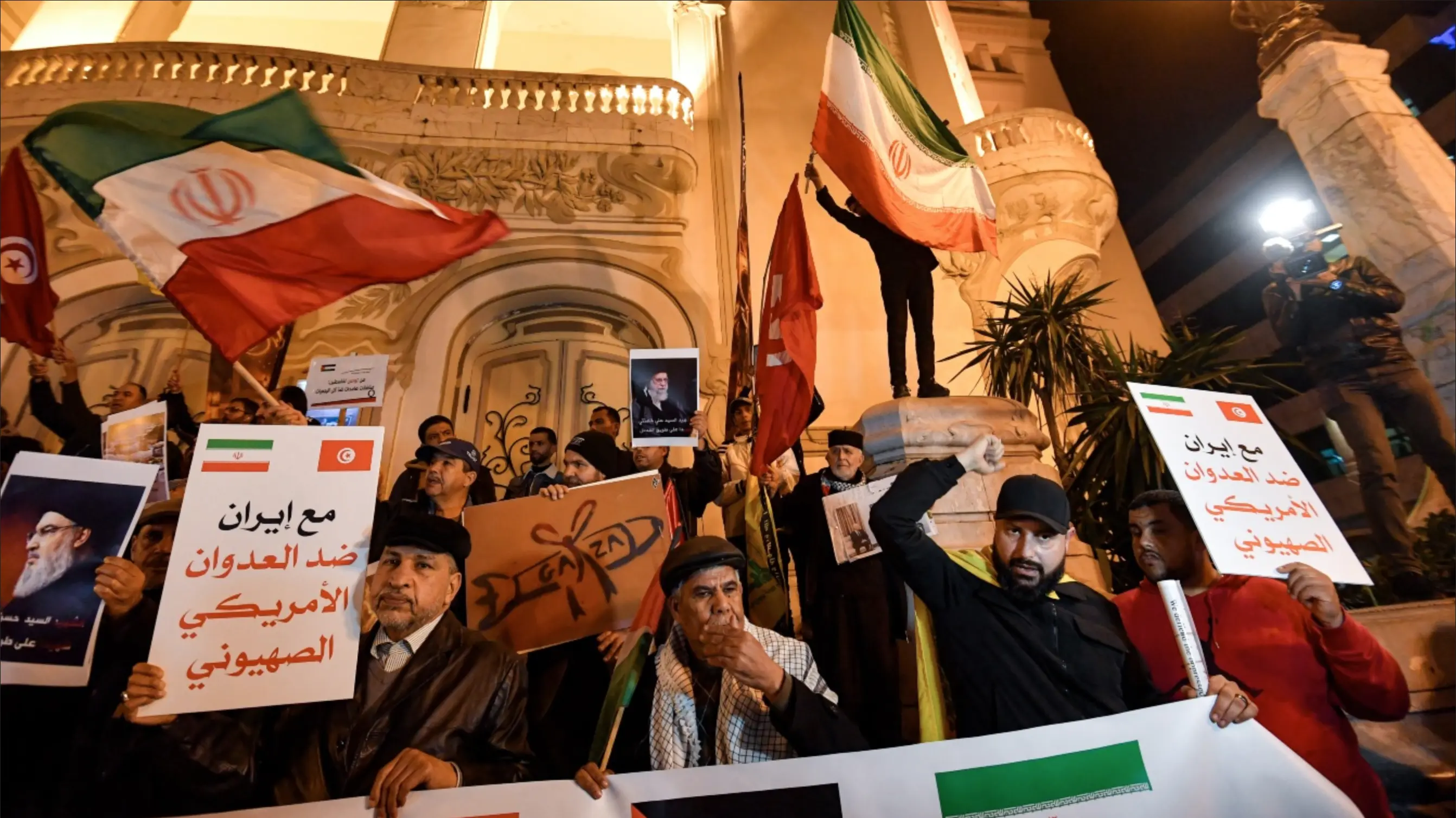 تظاهرات حامیان ایران در تونس