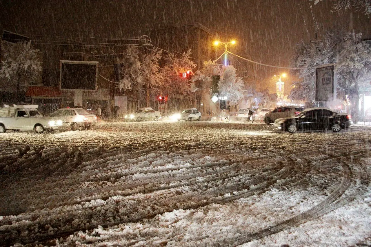  برف سنگین شب گذشته در شمشک
