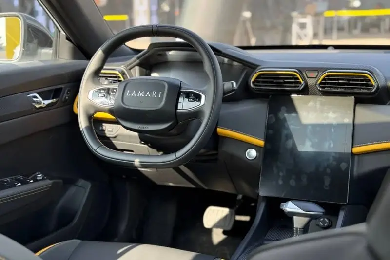 لاماری اکو 4