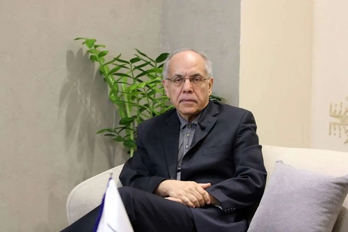 کوروش احمدی: بعید است حداقل تا یک ماه آینده، ترامپ مجددا به ایران حمله کند