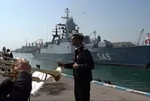 پهلوگیری ناو بالگردبر استویسکی روسیه در بندرعباس