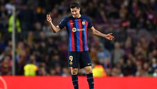 درخواست بارسلونا از لواندوفسکی: دیگر گل نزن!

