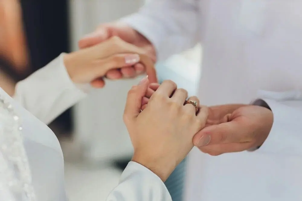 چرا جوانان دیگر ازدواج نمی‌کنند؟
