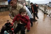 لحظه دلهره‌آور در ترکیه؛ کودک گرفتار در جریان آب نجات پیدا کرد