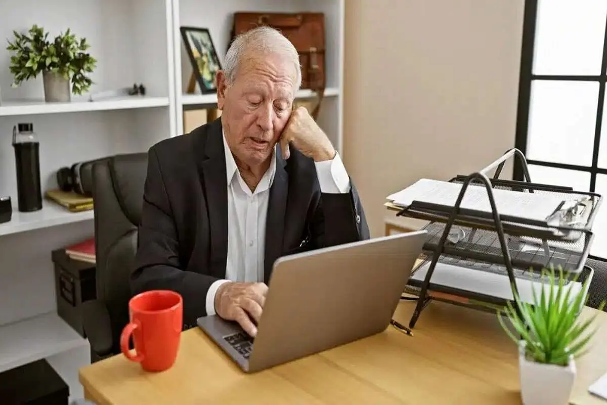 تاثیر نشستن بیش از حد بر مغز
