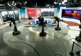 خونسردی مجری تلویزیون هنگام وقوع زلزله در پخش زنده