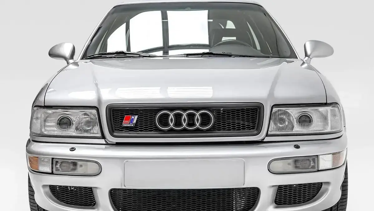 نایاب‌ترین آئودی RS2 جهان در اختیار خانواده آیرتون سنا