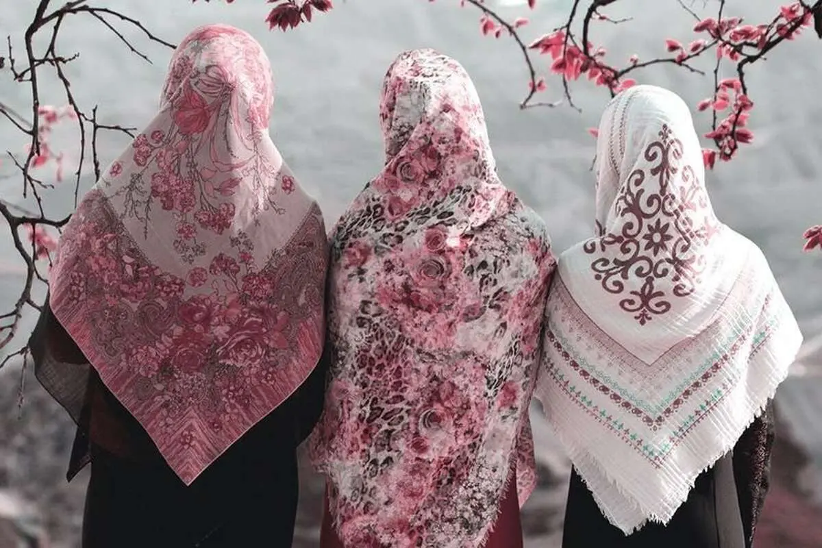 کیهان : نیازی به توپ و تانک نیست، اگر سنگر حجاب فرو بریزد سایر عرصه ها هم فرو می ریزد