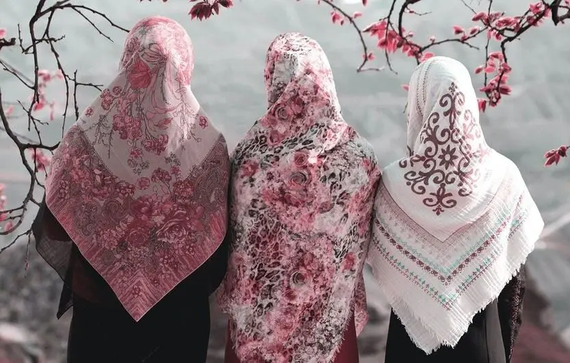 کیهان : نیازی به توپ و تانک نیست، اگر سنگر حجاب فرو بریزد سایر عرصه ها هم فرو می ریزد