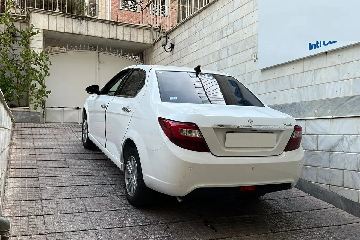 قیمت محصولات ایران‌خودرو امروز چهارشنبه 29 بهمن ۱۴۰۴؛ تفاوت قیمت دنا دنده‌ای و اتومات