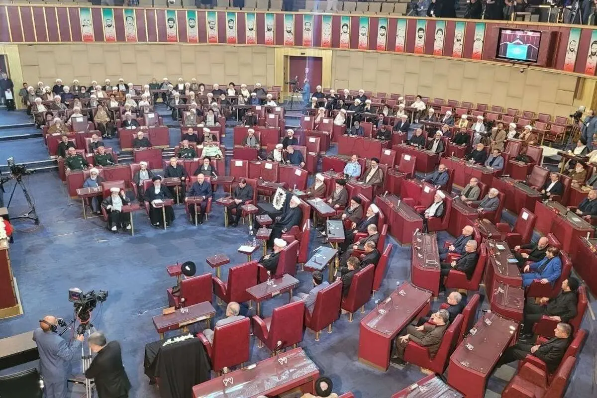 مجلس خبرگان: هر سخن تفرقه‌افکنانه در شرایط جنگی جرم است