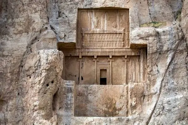 تصاویری از داخل آرامگاه داریوش کبیر 