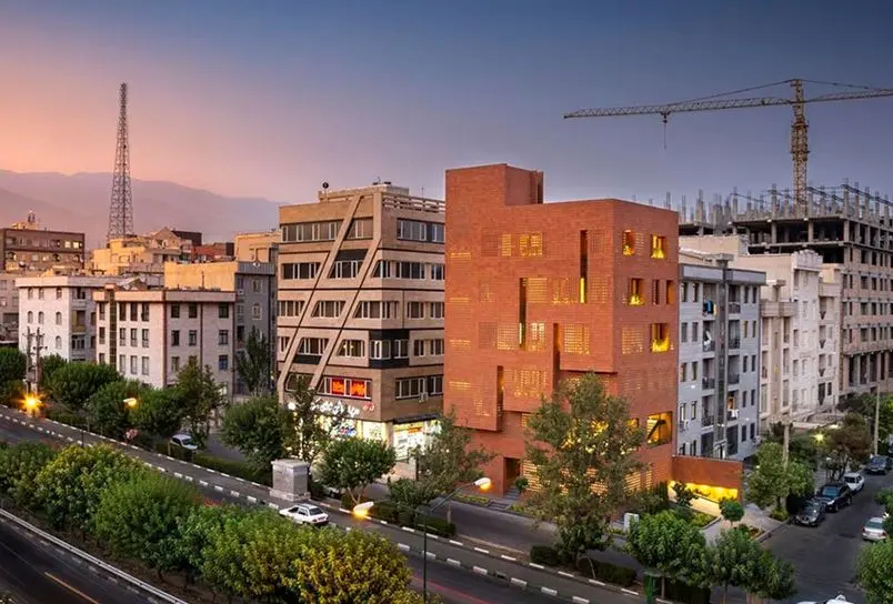 تصاویر؛ آجر عینکی: معماری خاص در شهر تهران