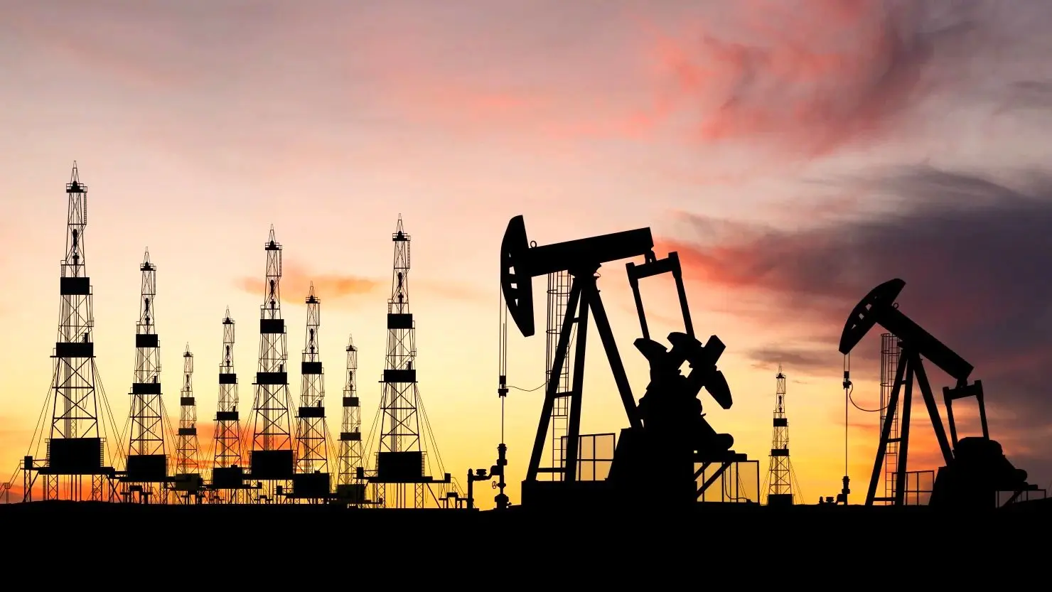 کاهش قیمت نفت همزمان با توافق ایران و آمریکا برای مذاکره