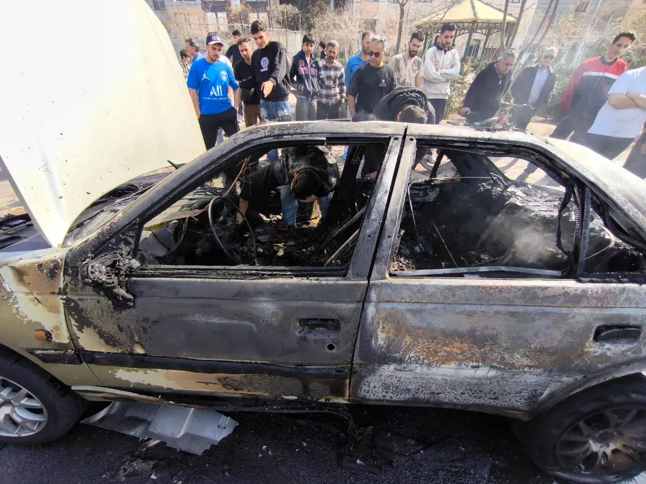 راننده حواس پرت کار دست خودش داد/ انفجار خودرو پژو در اسلامشهر تهران