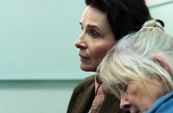 نقد فیلم «ملکه دریا» با بازی ژولیت بینوش/ اثری آزاردهنده که تماشایش ضروری است