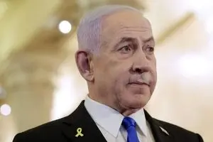 نتانیاهو در صف نانوایی در تهران!/ بازتاب تصویری خبرساز در رسانه‌های خارجی و عربی